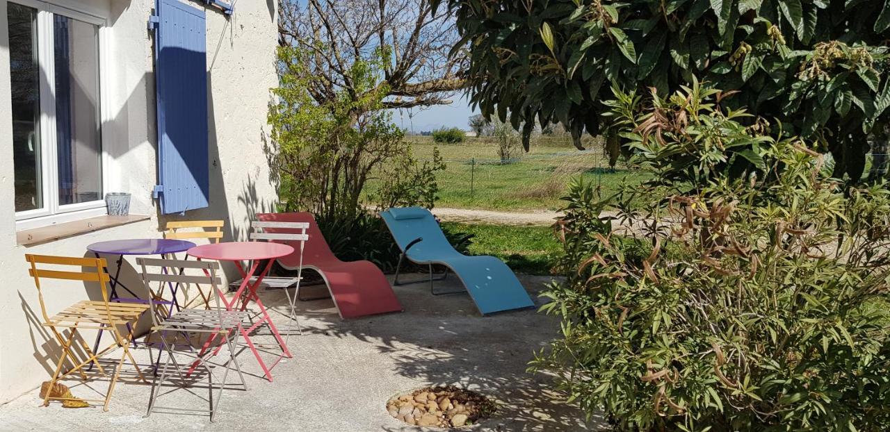 Petite Maison Refaite A Neuf Dans Mas Du 19Eme Siecle Arles Exterior foto